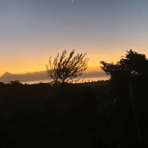 Mikevai : Avec Vue Sur Moorea Fa'a'ā